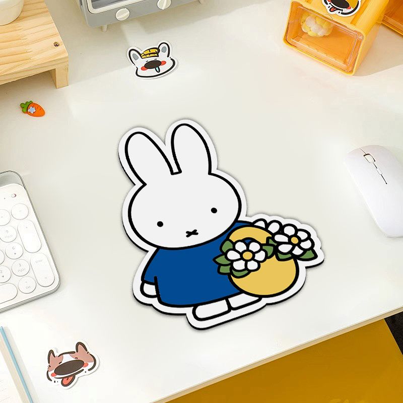 لوحة ماوس بنمط رسوم متحركة على - مراجعة Mechanical Keyboard وسعره